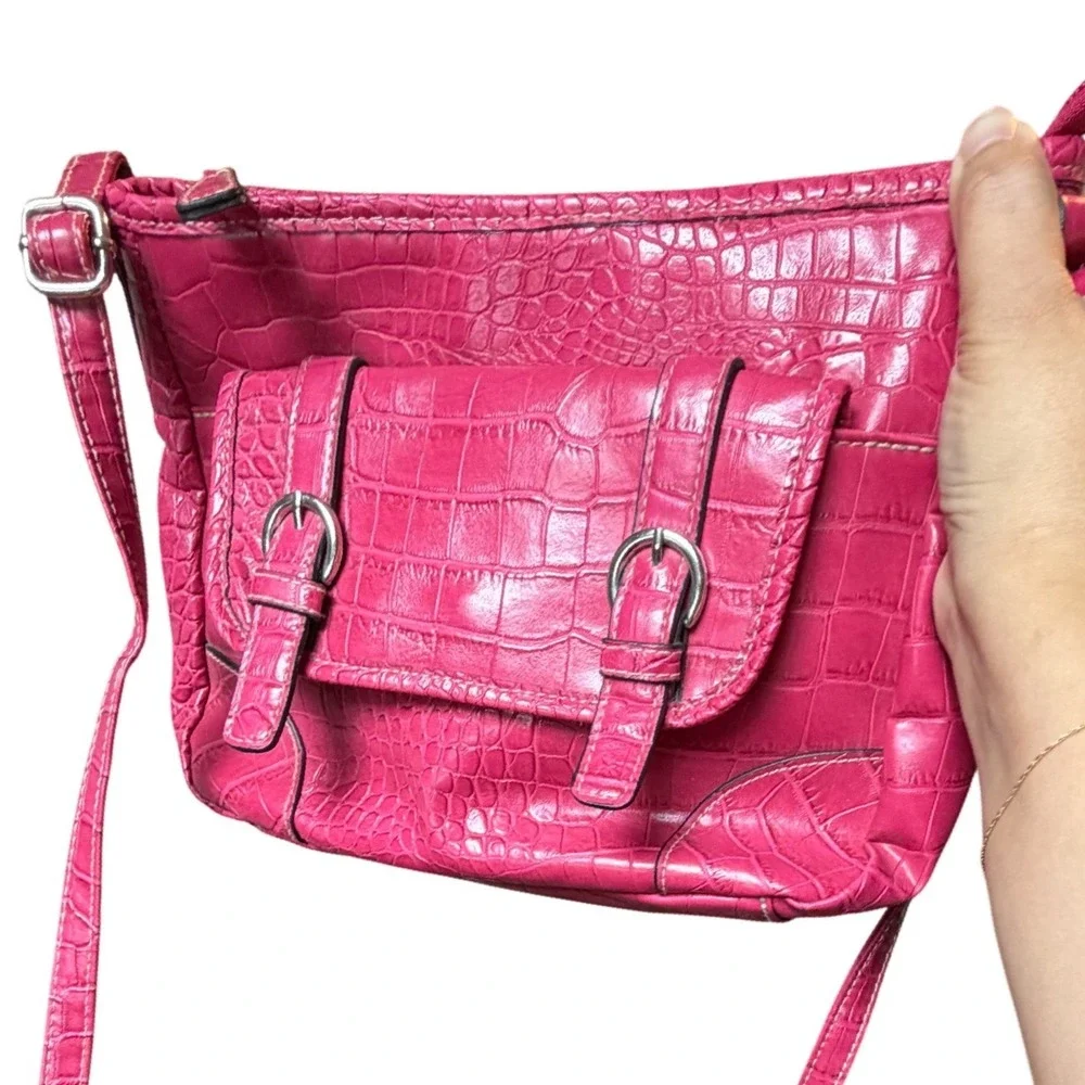 Croft & Barrow Hot‎ Pink Croc Embossed Crossbody Bag Buckle Detail Pocket